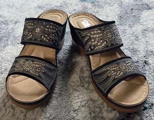 SHIBEVER Wedge Sandals Size 39 Black Floral Rhinestone Slides